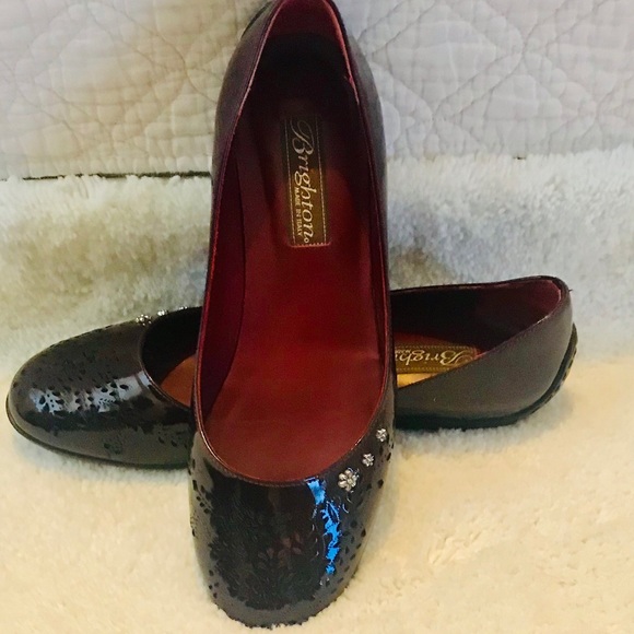 Brighton Shoes - Brighton Ballet Patent Flats🛍🛍